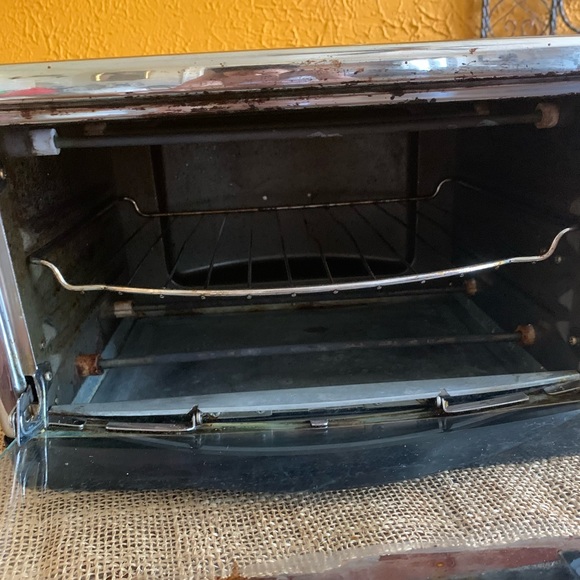 Oster Toaster Oven.